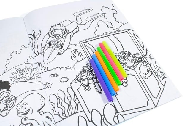 Skoodle Colouring Book 32 pages + 6 Markers B